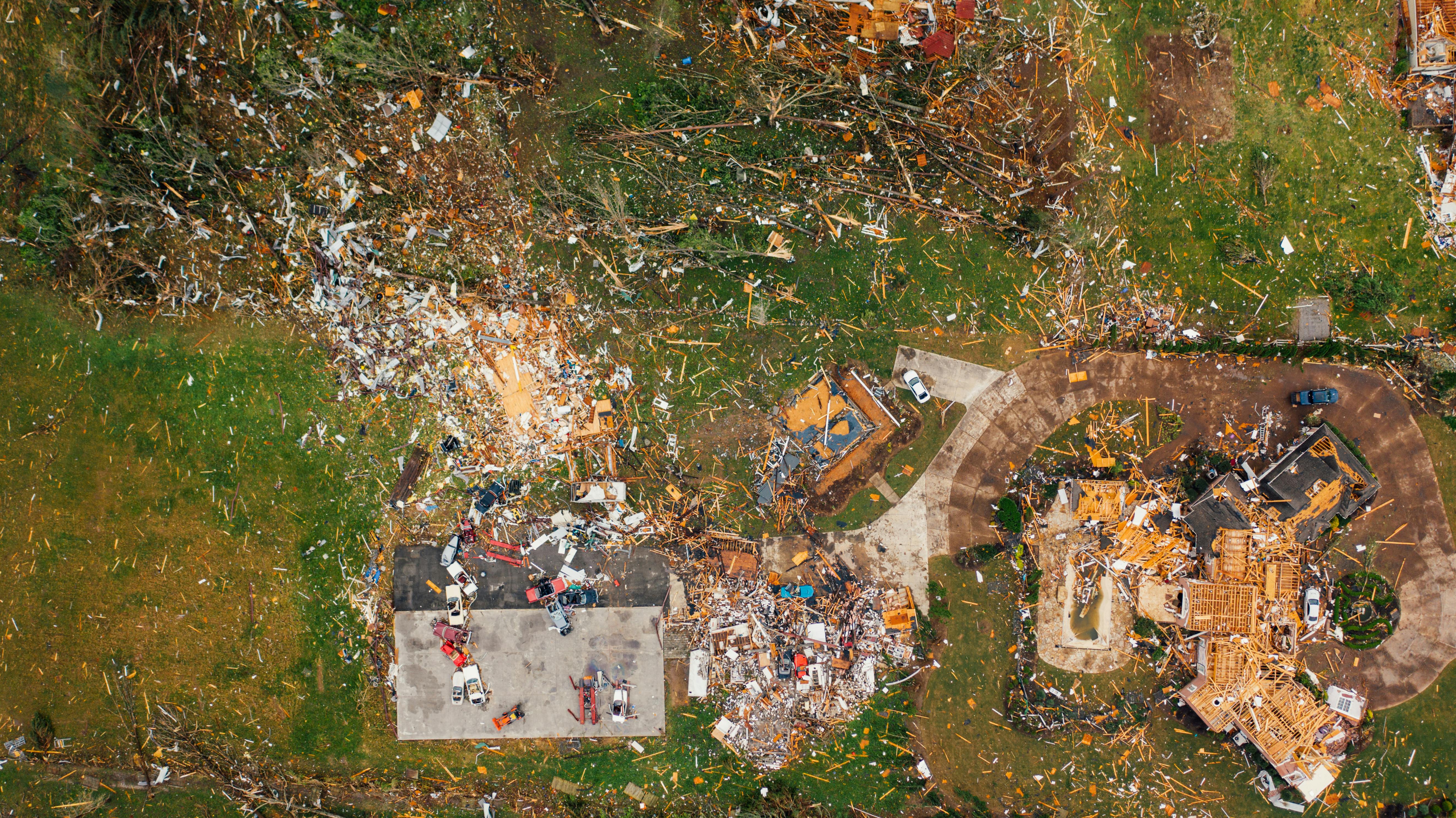 Don’t Get Blindsided: Understand Home Insurance Windstorm Deductibles Before Disaster Strikes